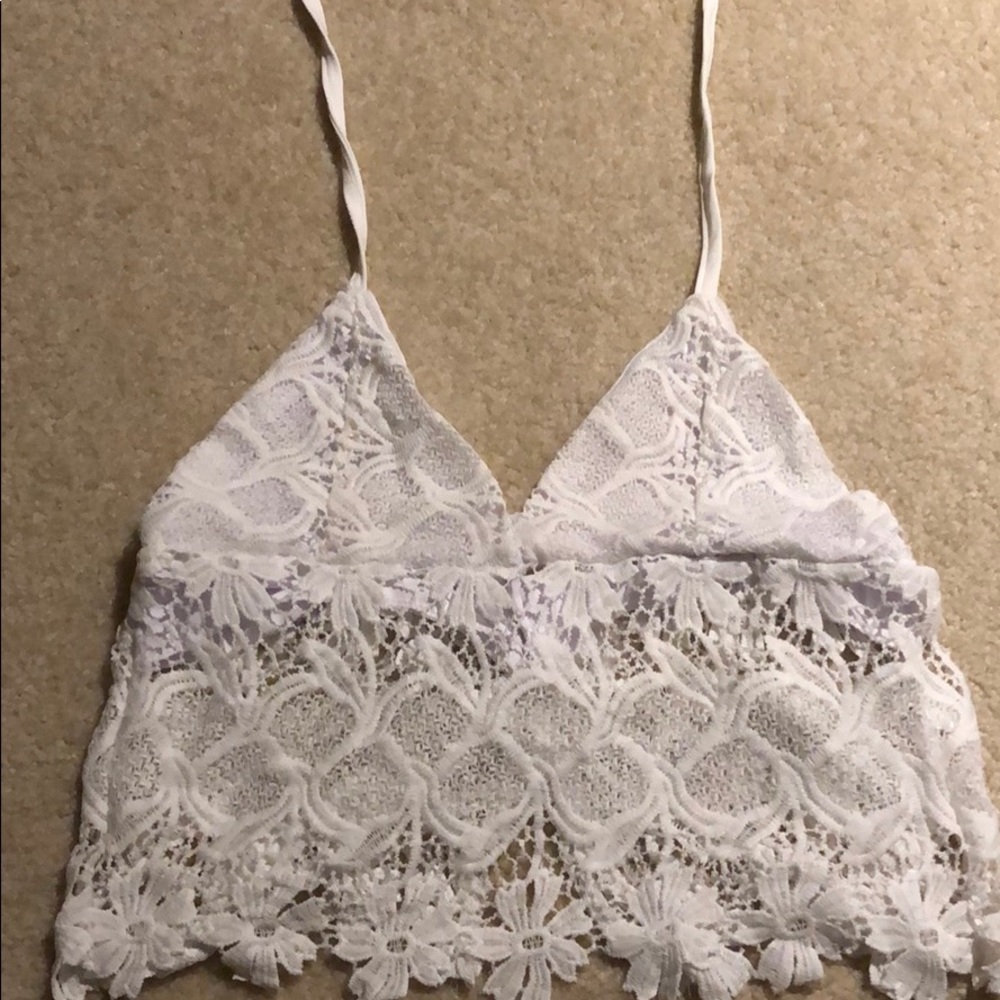 🌈White lace halter crop top🌈
